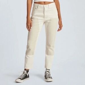 Everlane 90s Cheeky 25 Crop
Patchwork Panel Jean in Pure Craft Ivory
Cream